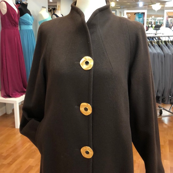 Women’s brown 100% wool overcoat, gold buttons - Picture 2 of 6